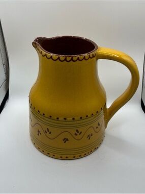 Bobby Flay pitcher made in Portugal